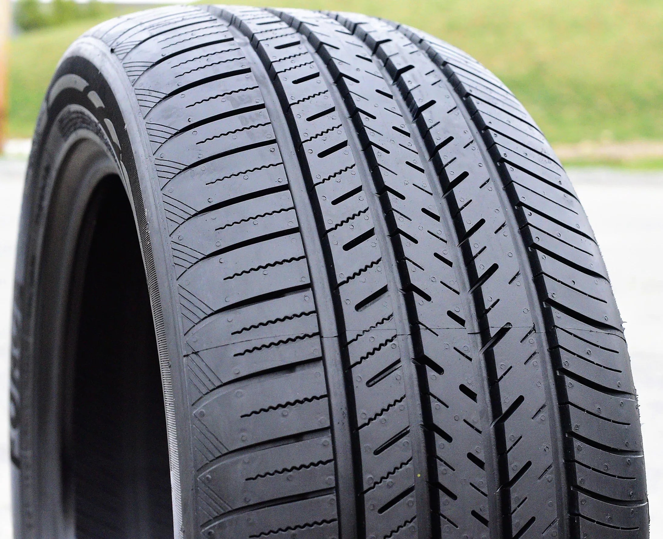 Sizeet of 4 (FOUR) Atlas Force UHP 205/40R18 86W XL A/Size High Performance Tires Fits: 2012-15 Mini Cooper Roadster John Cooper Works, 2009-11 Mini Cooper John Cooper Works Clubman