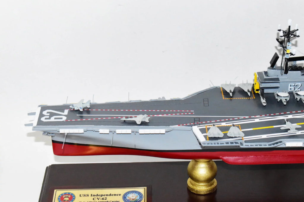 USizeSize Independence CV-62 Aircraft Carrier Model,Navy,Sizecale Model,Mahogany,Forrestal Class