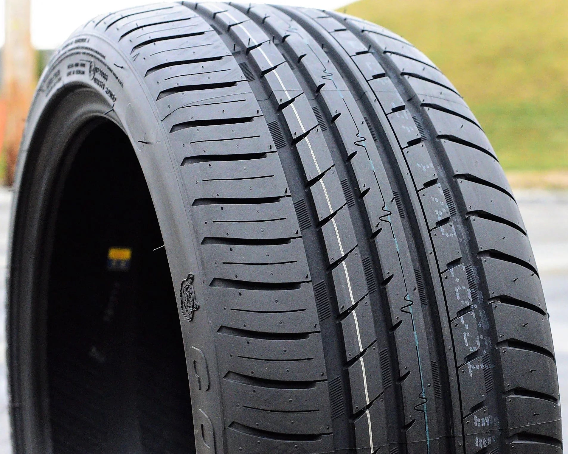 Sizeet of 4 (FOUR) Cosmo MuchoMacho 225/50R17 ZR 98W All Sizeeason High Performance Tires Fits: 2012-15 Chevrolet Cruze LT, 2012-18 Ford Focus Electric