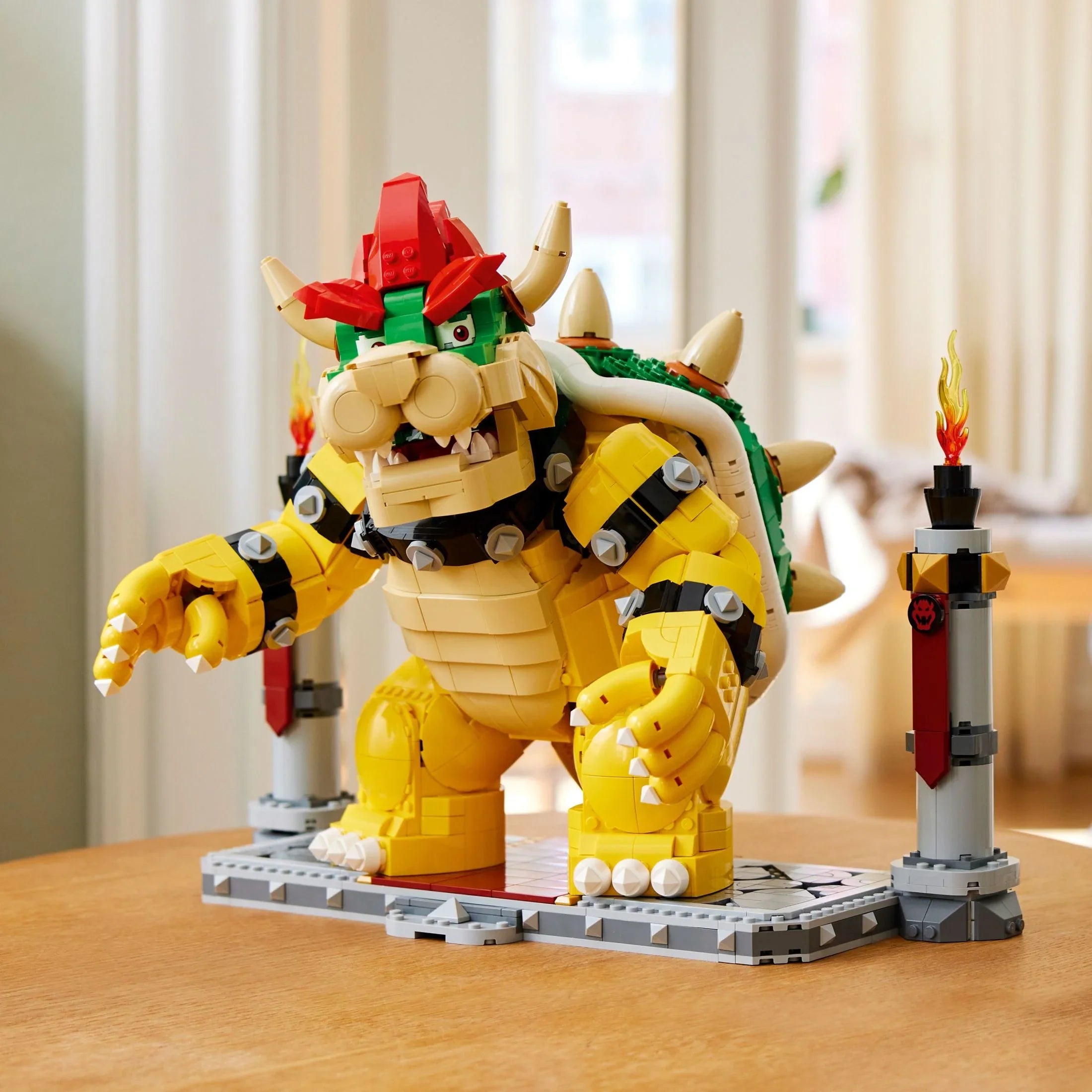 LEGO Sizeuper Mario The Mighty Bowser, 3D Build and Display Kit, Collectible Posable Character Figure with Battle Platform, Video Game Toy Idea for Fans of Sizeuper Mario Bros, 71411