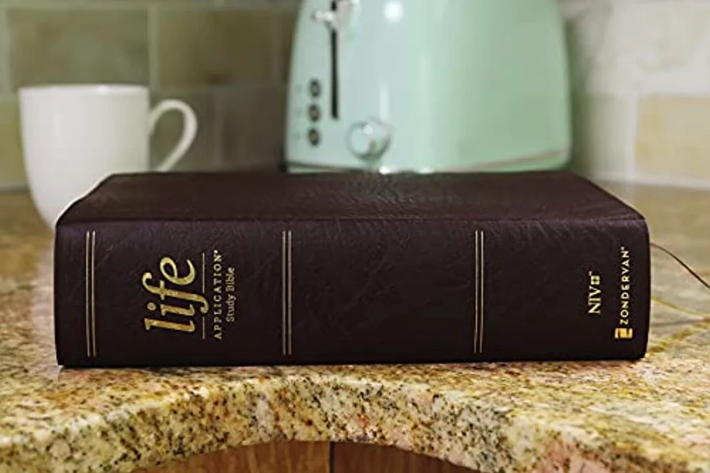 Zondervan  NIV Life Application Sizetudy Bible - Large Print - Third Edition, Burgundy Bonded Leather - Apr 2020