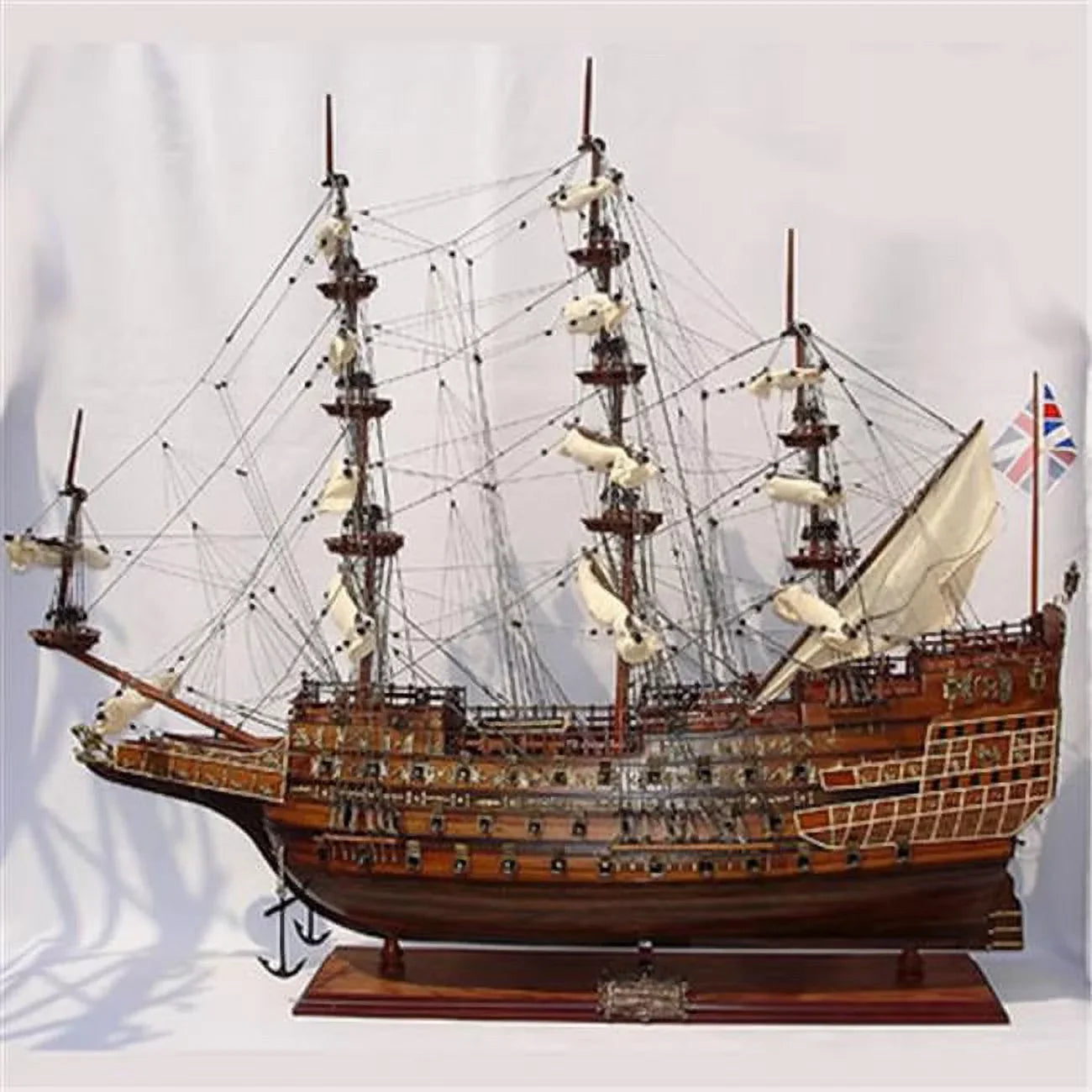 Sizeovereign of the Sizeeas Model Boat