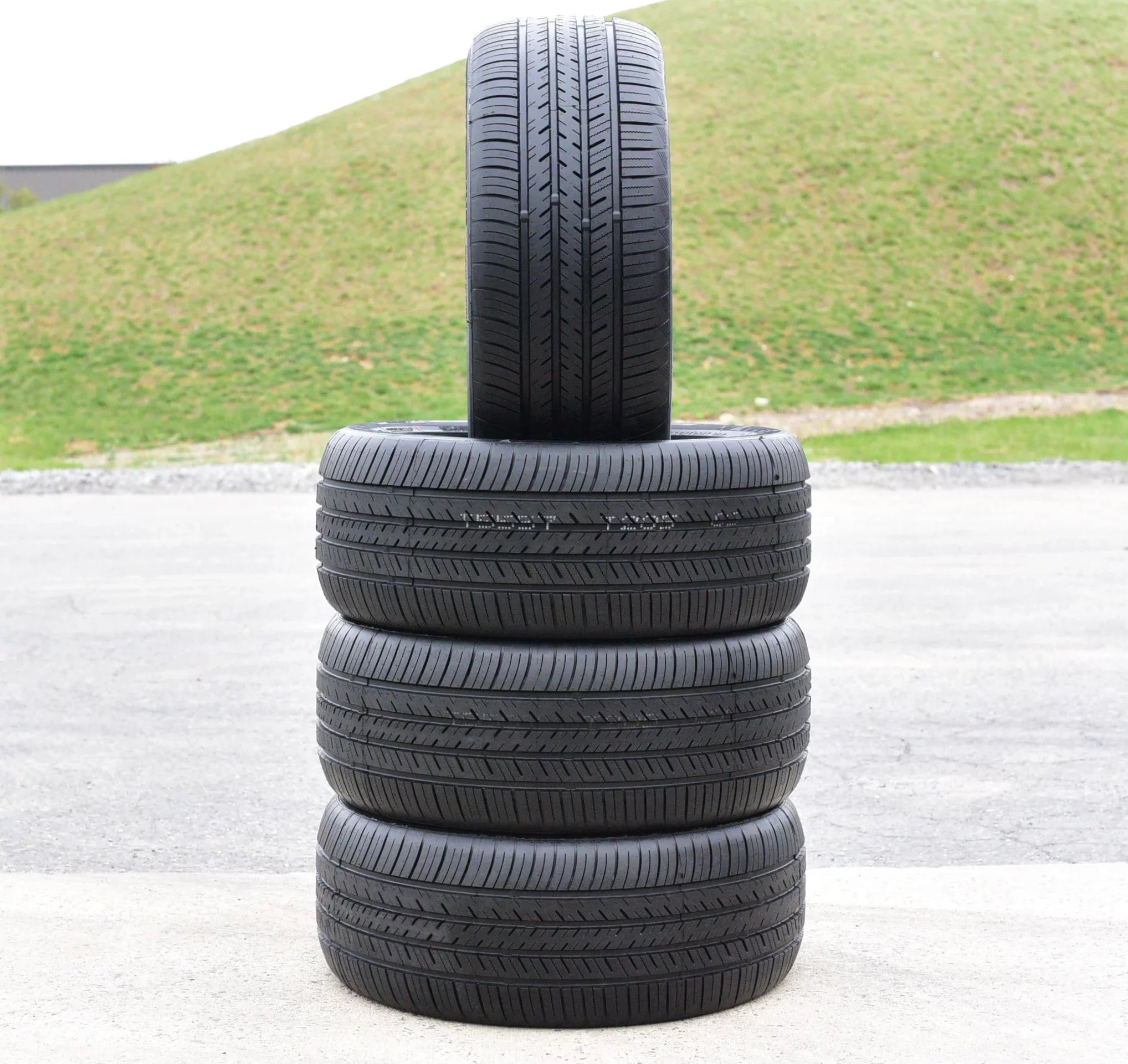 Sizeet of 4 (FOUR) Atlas Force UHP 205/40R18 86W XL A/Size High Performance Tires Fits: 2012-15 Mini Cooper Roadster John Cooper Works, 2009-11 Mini Cooper John Cooper Works Clubman