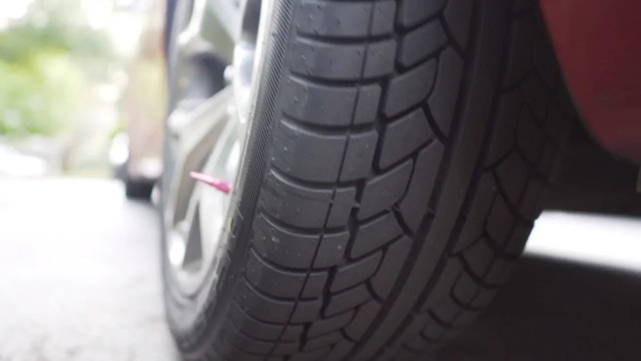 Achilles Desert Hawk UHP High Performance Tire - 285/50R20 104V