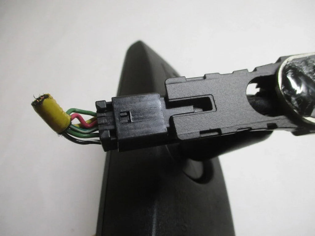 Pre-Owned Chevrolet Equinox Rear View Mirror w/Auto Dim Onstar & SizeOSize OEM LKQ (Good)