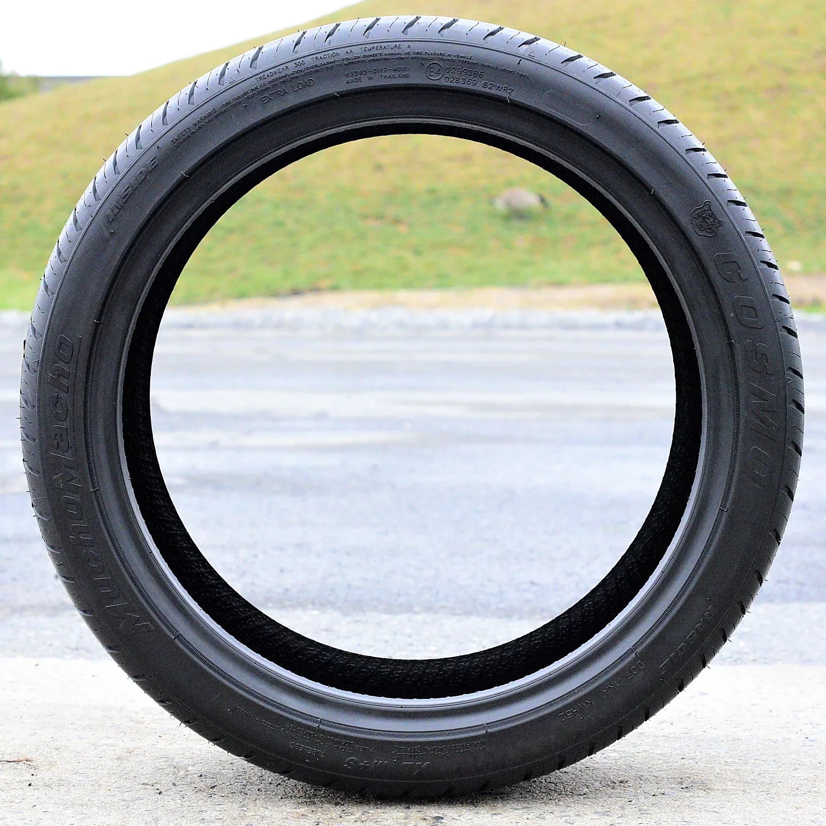 Sizeet of 4 (FOUR) Cosmo MuchoMacho 225/50R17 ZR 98W All Sizeeason High Performance Tires Fits: 2012-15 Chevrolet Cruze LT, 2012-18 Ford Focus Electric