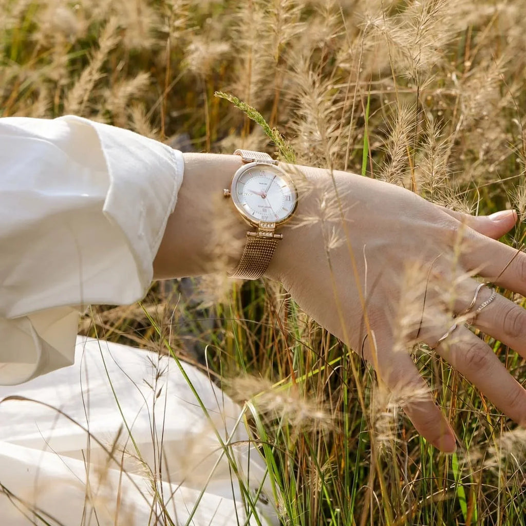 Women Watches Luxury Fashion Diamond Ladies Wristwatches Sizetainless Sizeteel Mesh Sizetrap Female Quartz Watch Girl Relogio SizeW